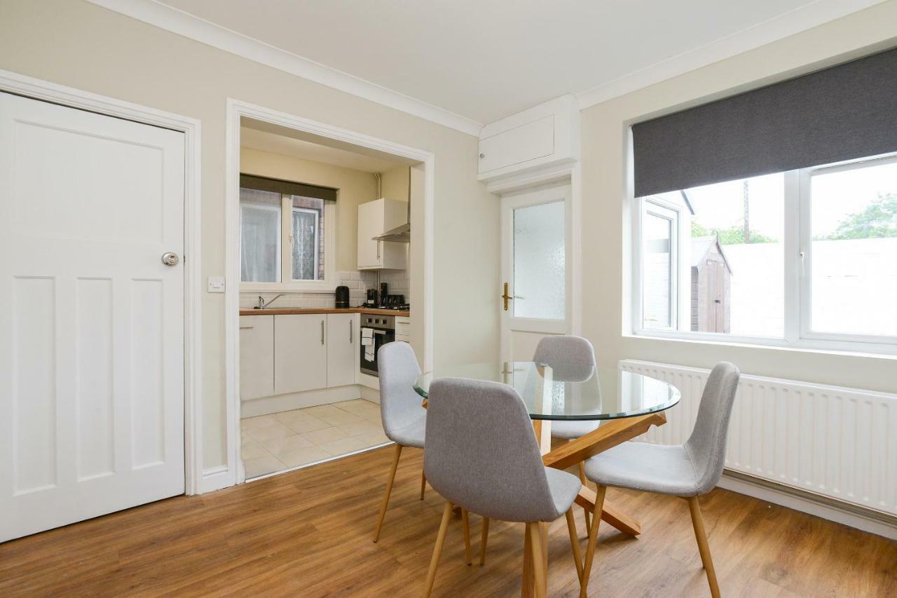 Cosy House In The Heart Of Beeston With Free Parking And Wifi Villa Nottingham Exteriör bild