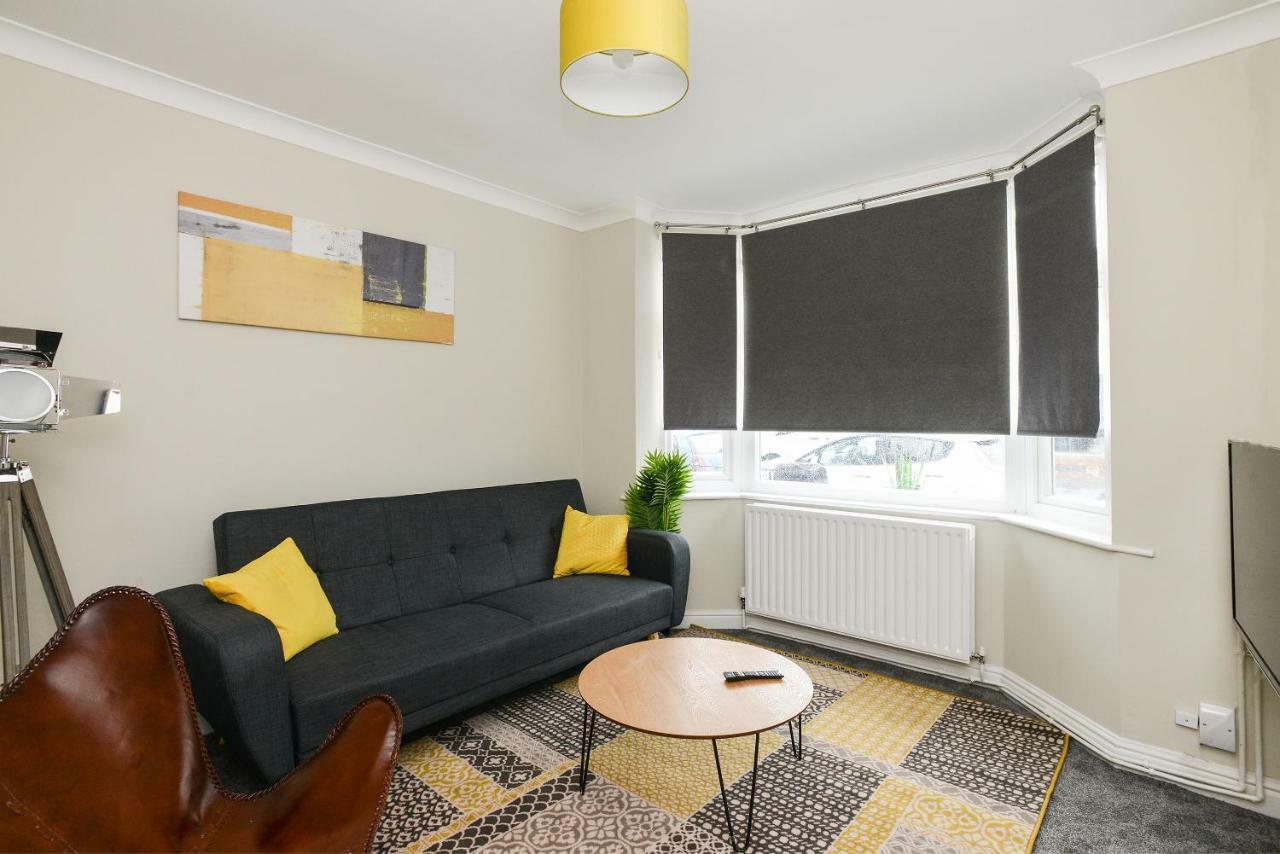 Cosy House In The Heart Of Beeston With Free Parking And Wifi Villa Nottingham Exteriör bild